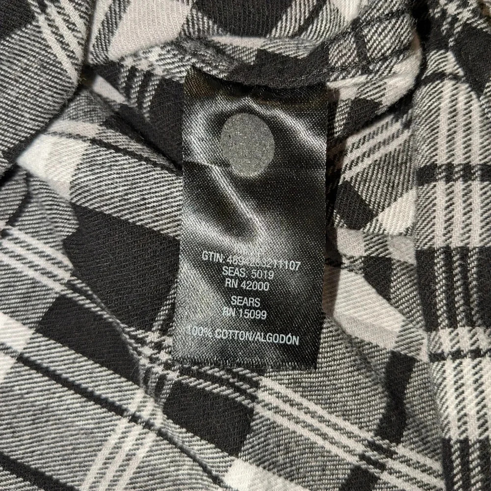 Northwest Territory Plaid button down long sleeve shirt - Picture 4 of 7